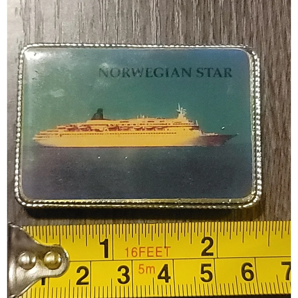 NORWEGIAN CRUISE LINE/ORIGINAL NORWEGIAN STAR SHIP REFRIGERATOR MAGNET 1997-2001